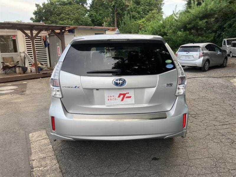 PRIUS ALPHA