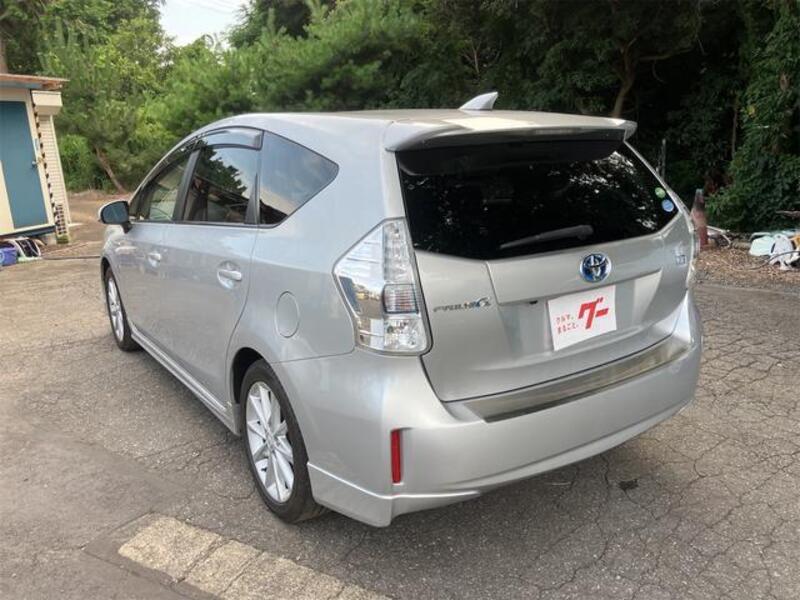 PRIUS ALPHA