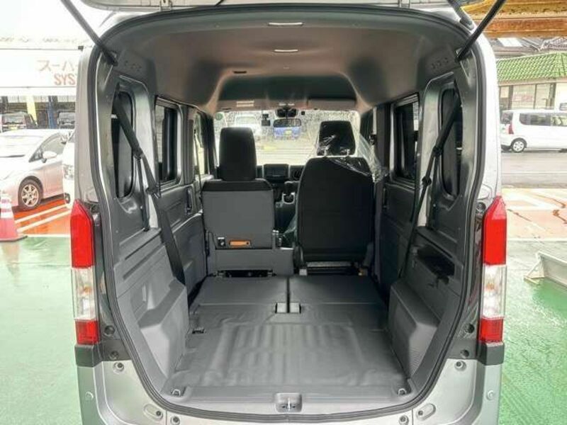N-VAN
