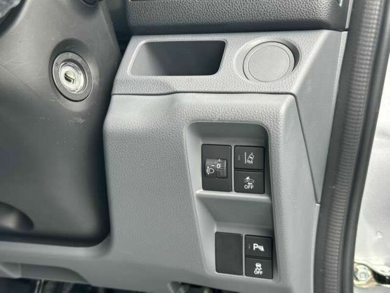N-VAN