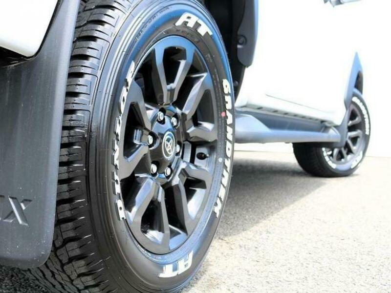 HILUX