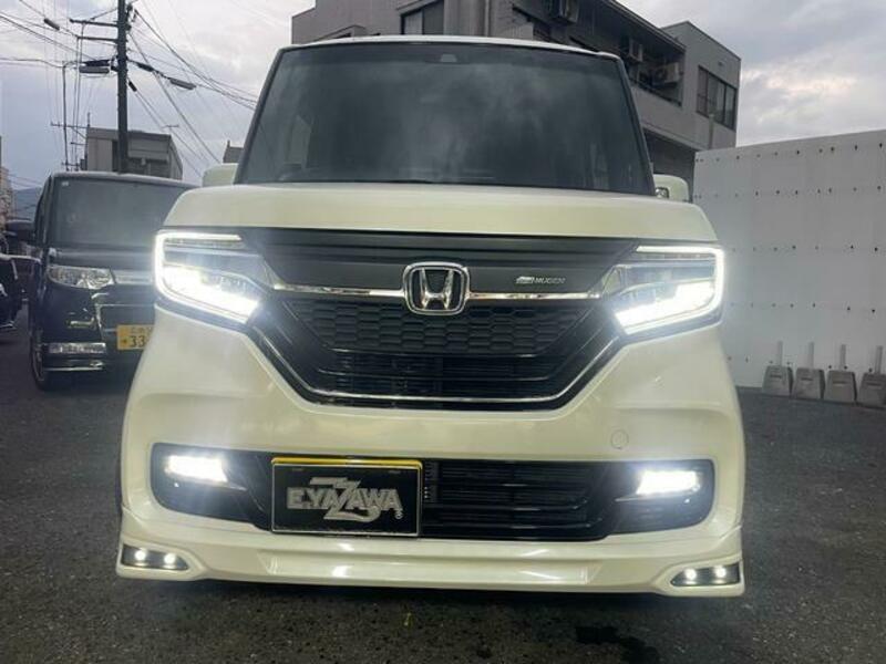 N BOX CUSTOM
