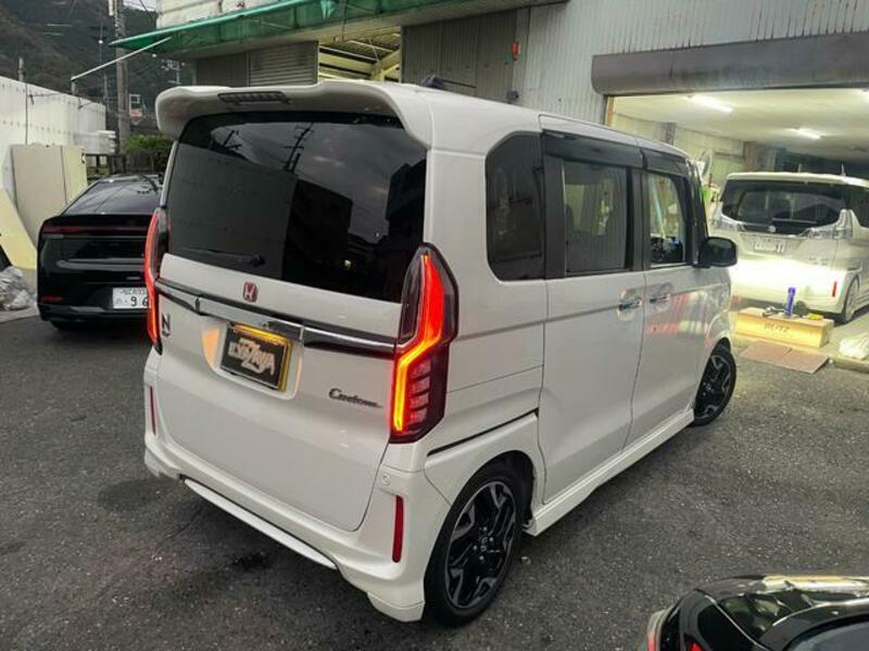 N BOX CUSTOM