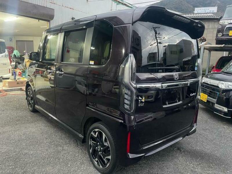 N BOX CUSTOM
