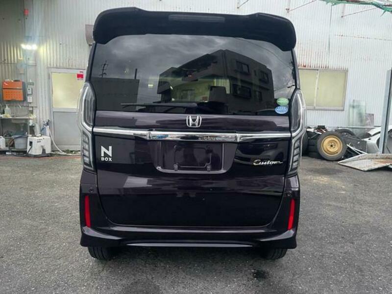 N BOX CUSTOM