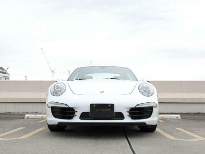 911
