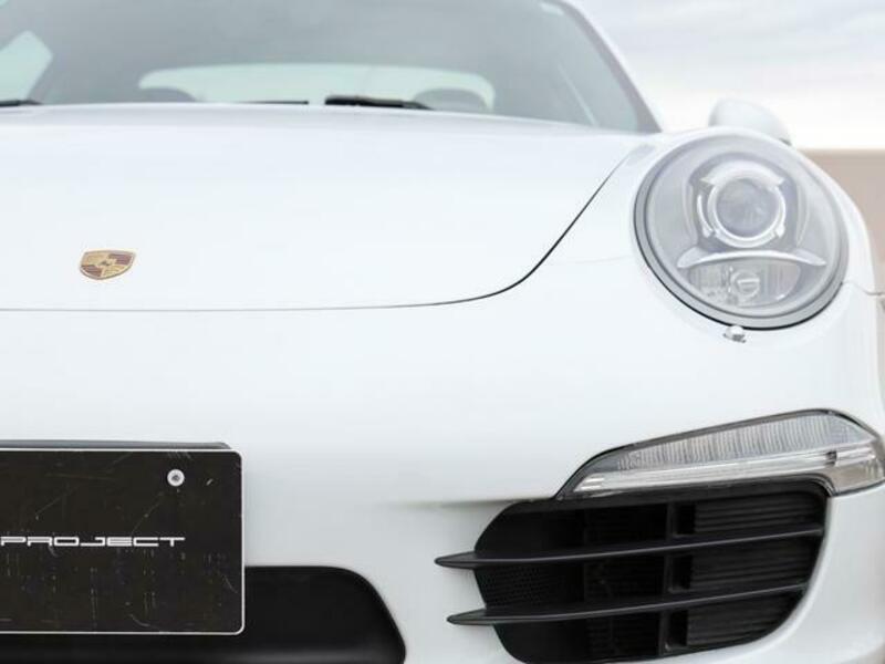 911