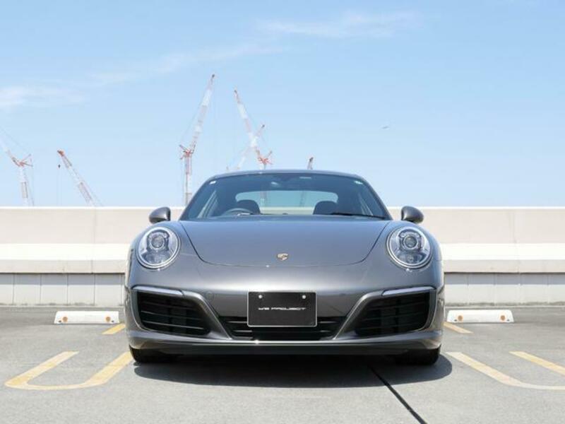 911