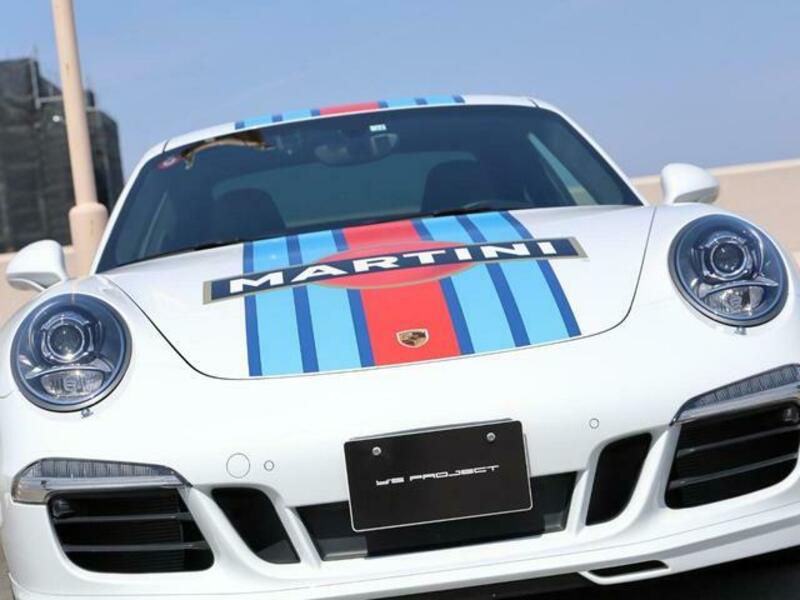 911