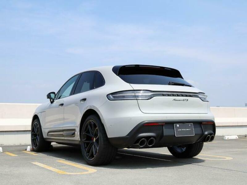 MACAN