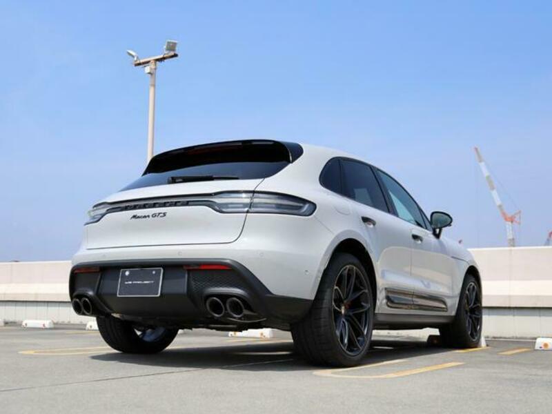 MACAN