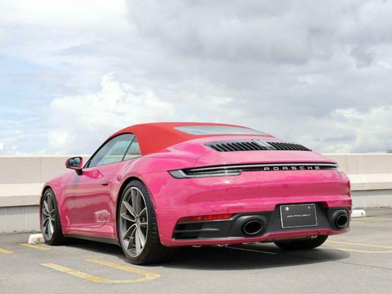 911
