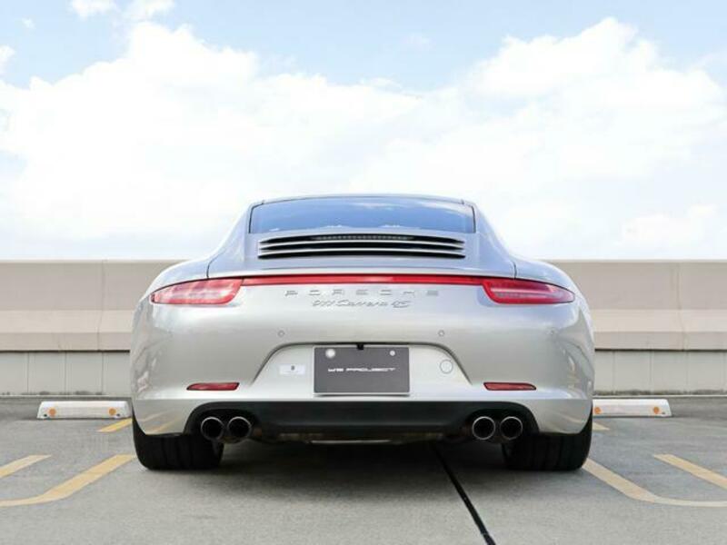 911