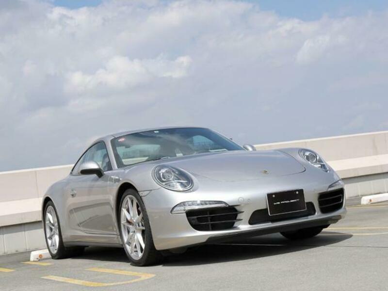911
