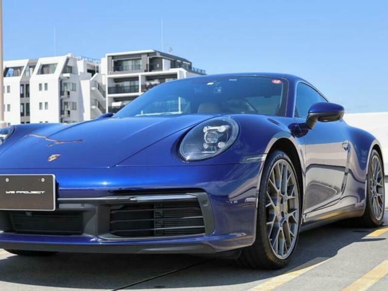 911