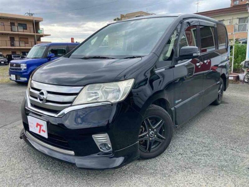 NISSAN SERENA