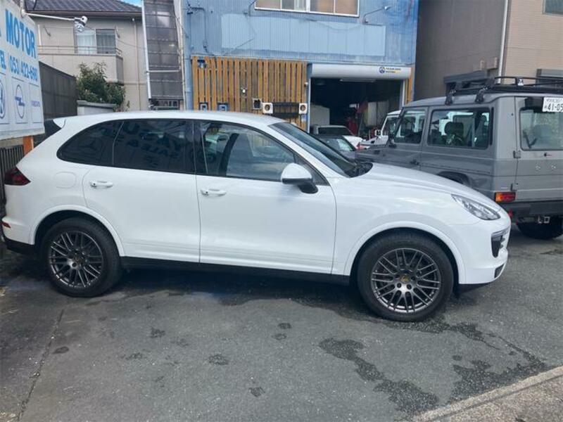 CAYENNE