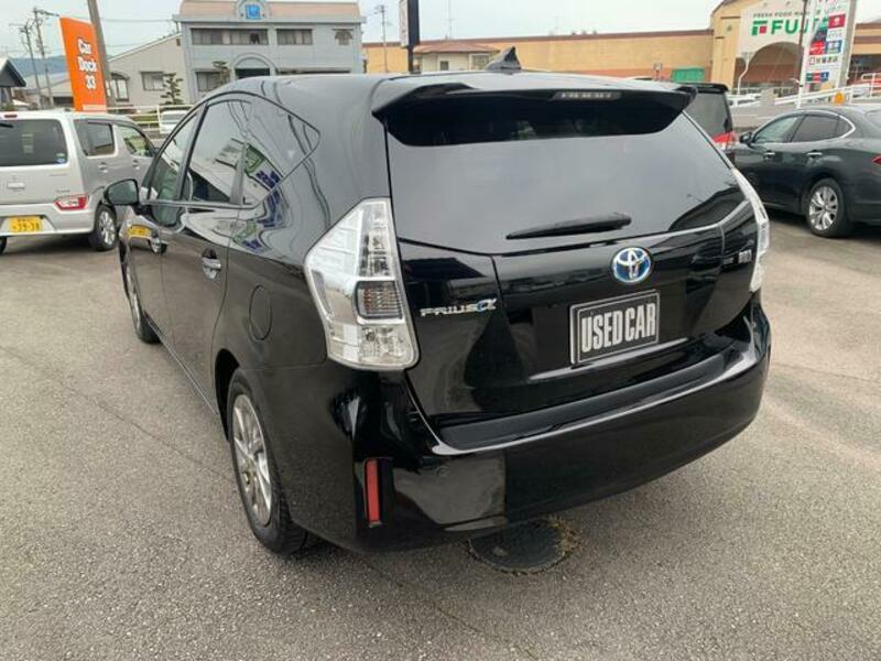 PRIUS ALPHA