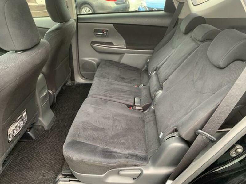 PRIUS ALPHA