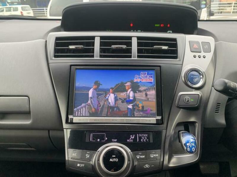 PRIUS ALPHA