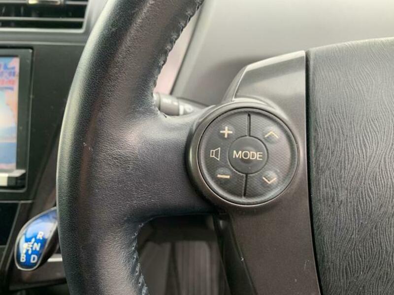 PRIUS ALPHA