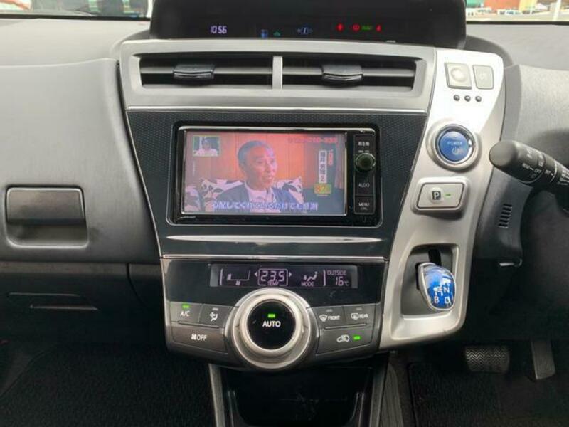 PRIUS ALPHA