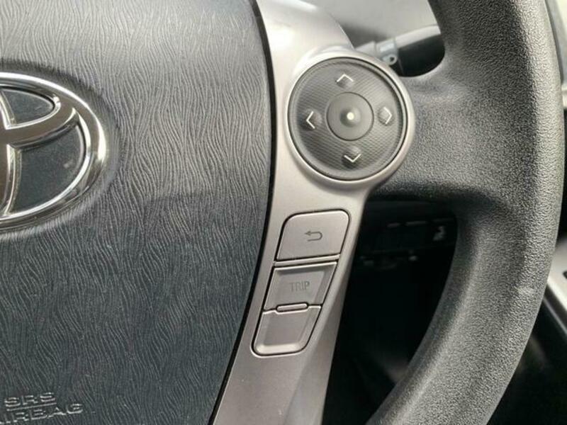 PRIUS ALPHA