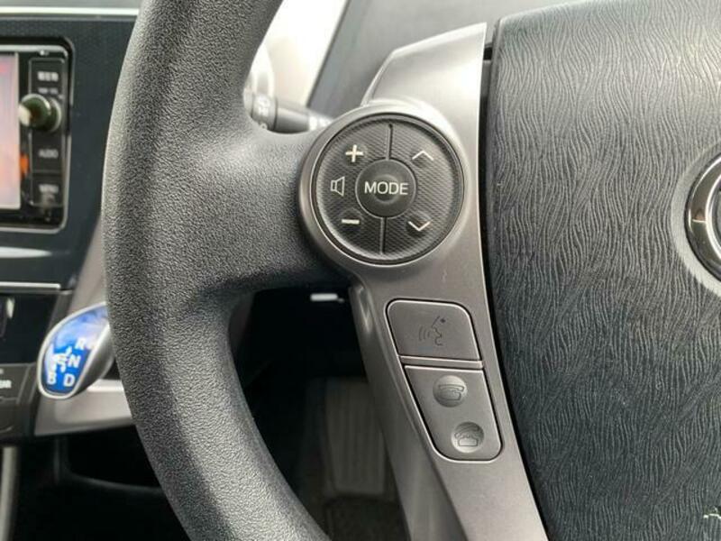 PRIUS ALPHA