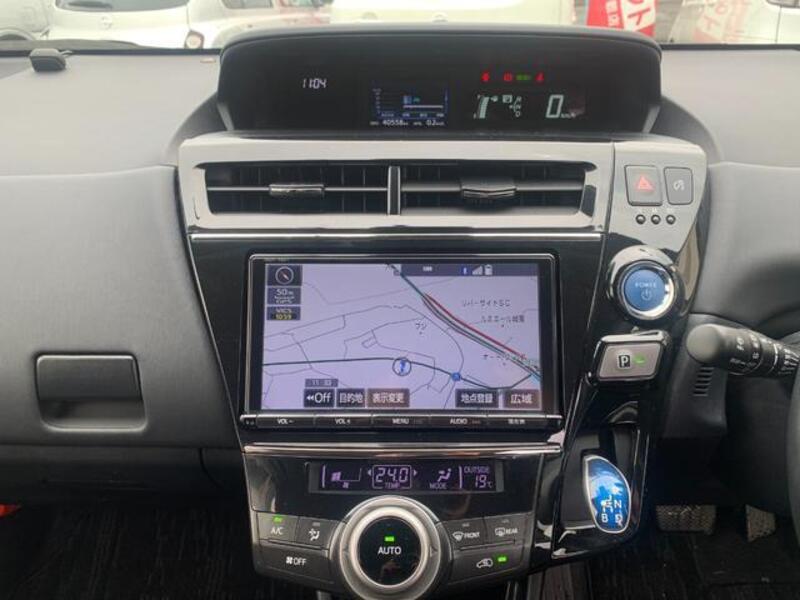 PRIUS ALPHA