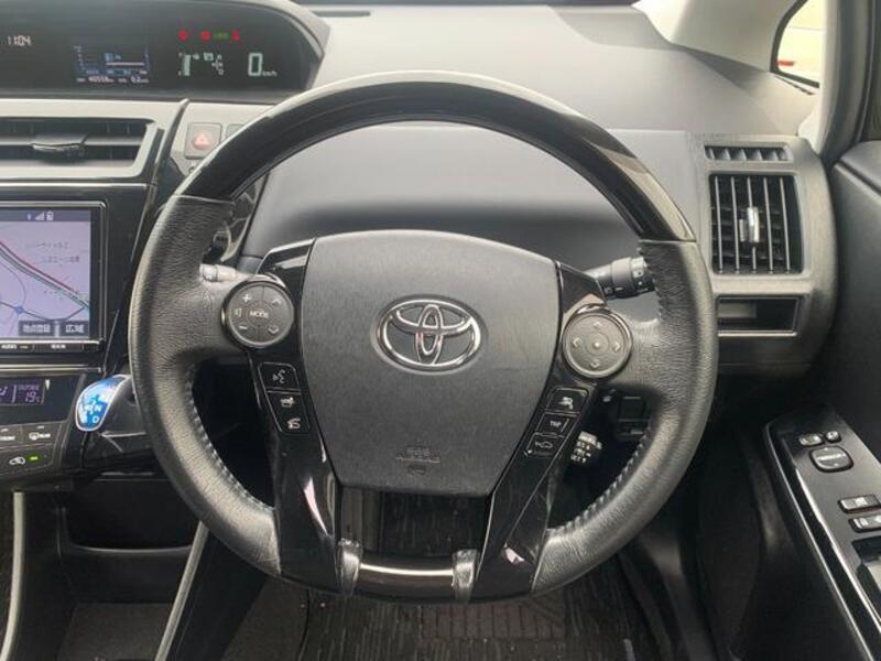 PRIUS ALPHA