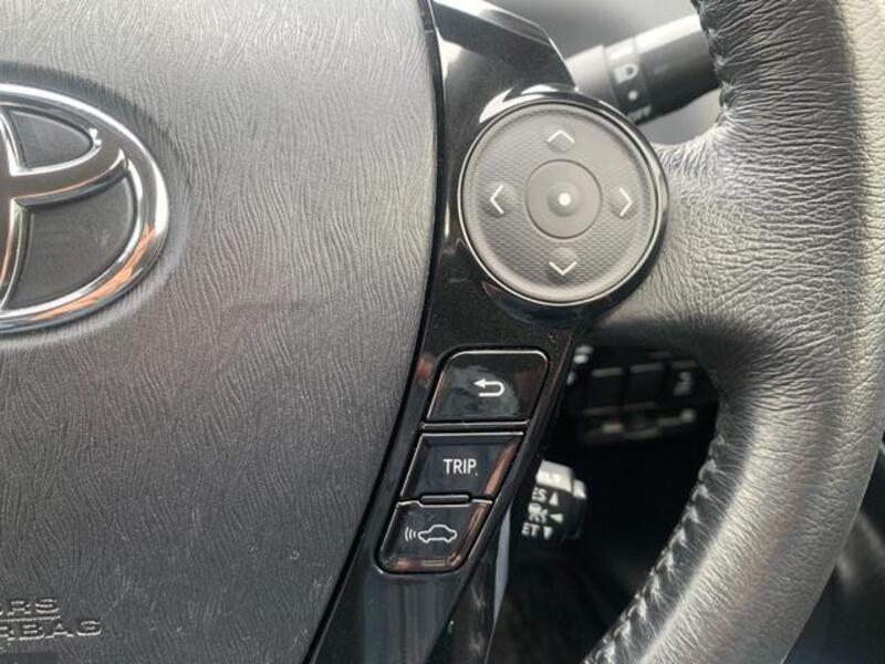 PRIUS ALPHA