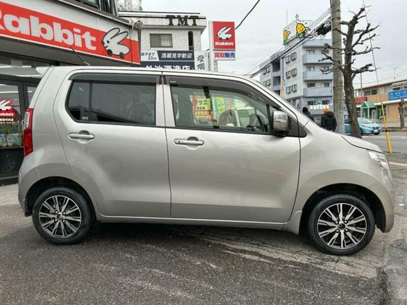 WAGON R