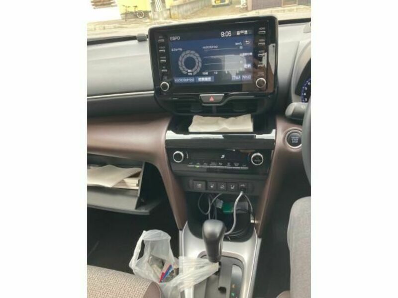 YARIS CROSS