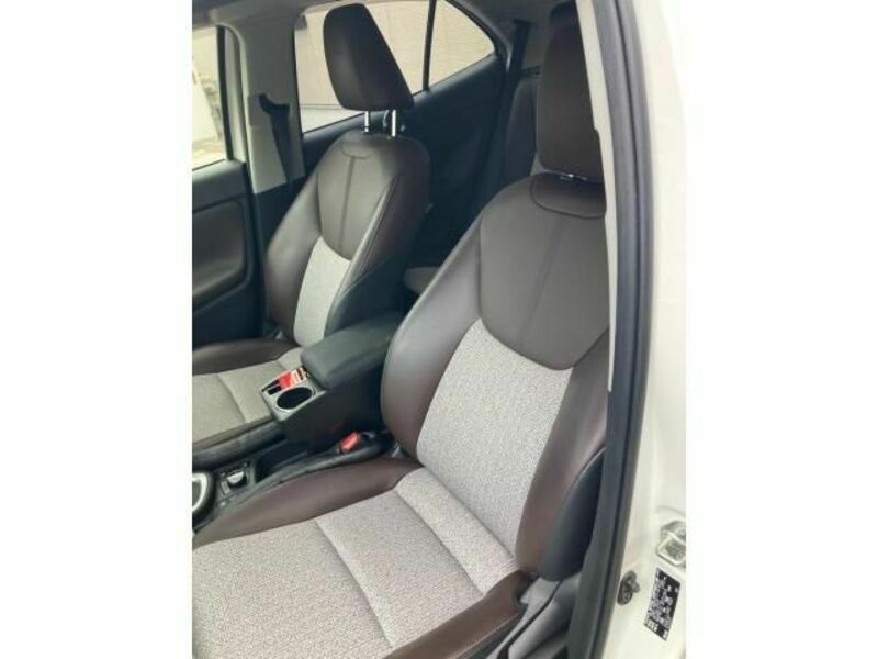YARIS CROSS