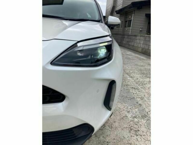 YARIS CROSS