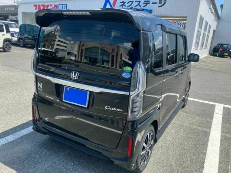 N BOX CUSTOM