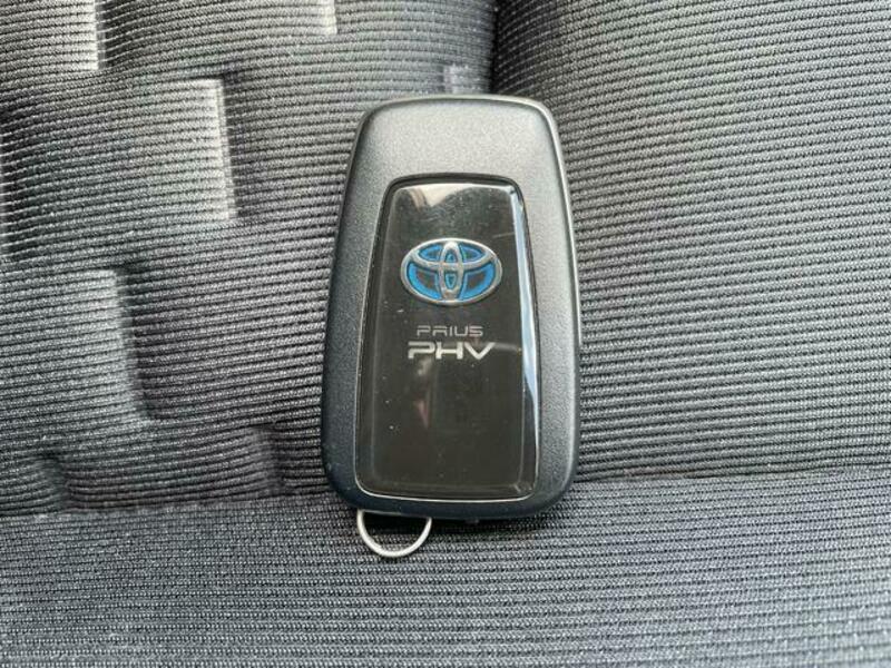 PRIUS PHV