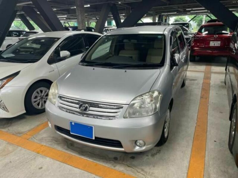 TOYOTA RAUM