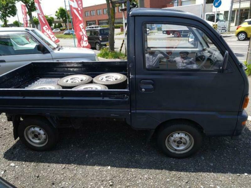 MINICAB TRUCK