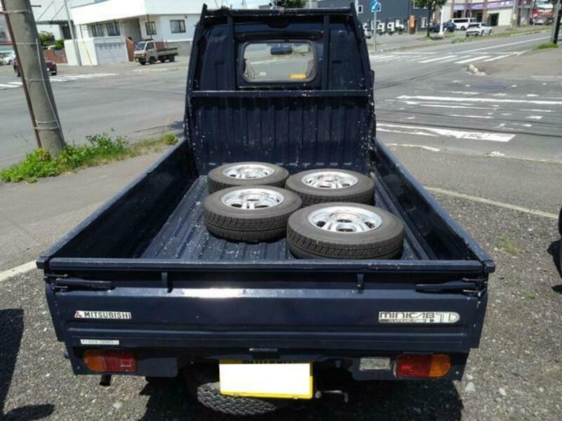 MINICAB TRUCK