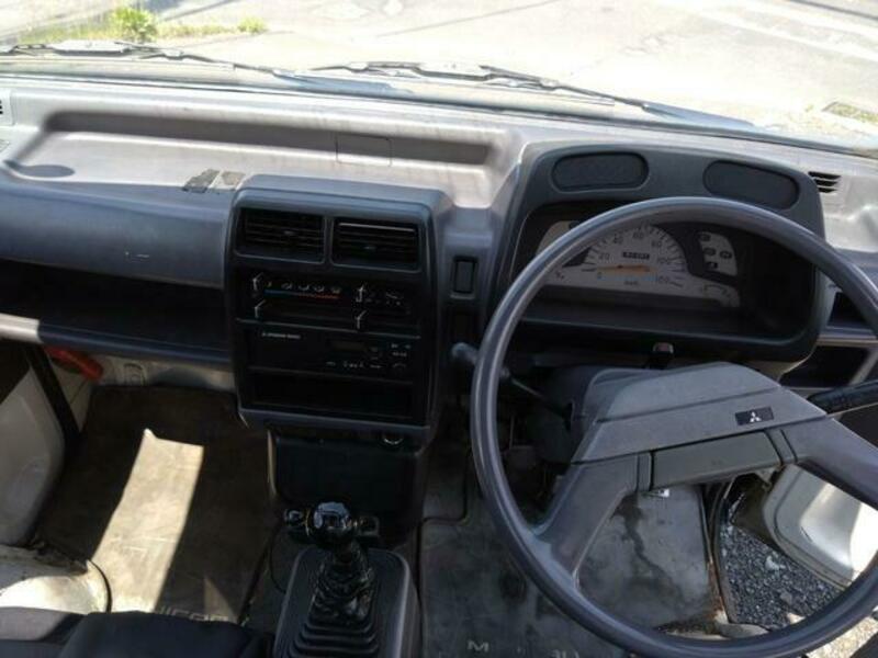 MINICAB TRUCK