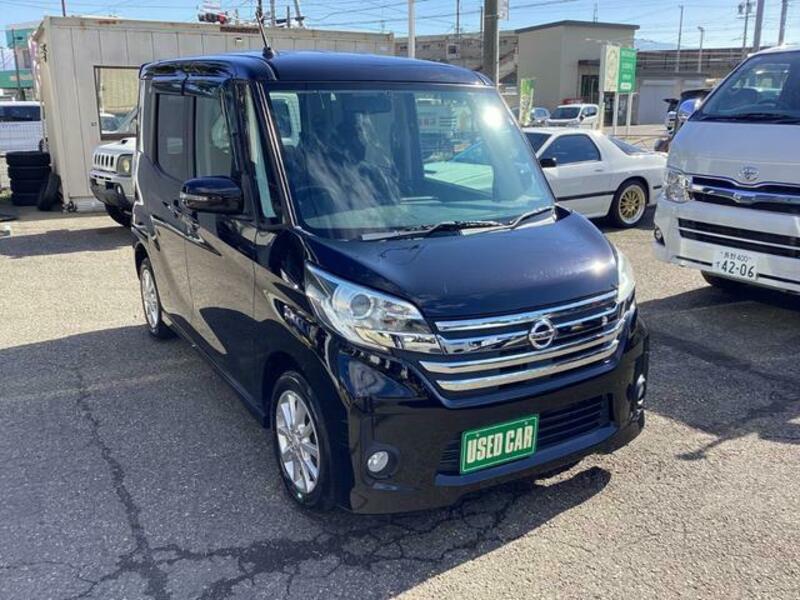 NISSAN DAYZ ROOX