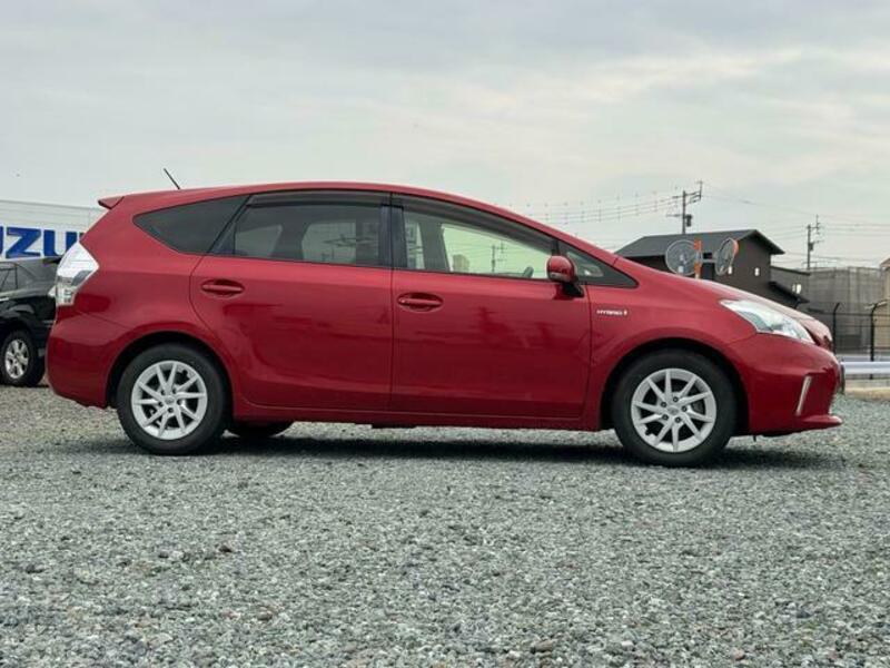 PRIUS ALPHA