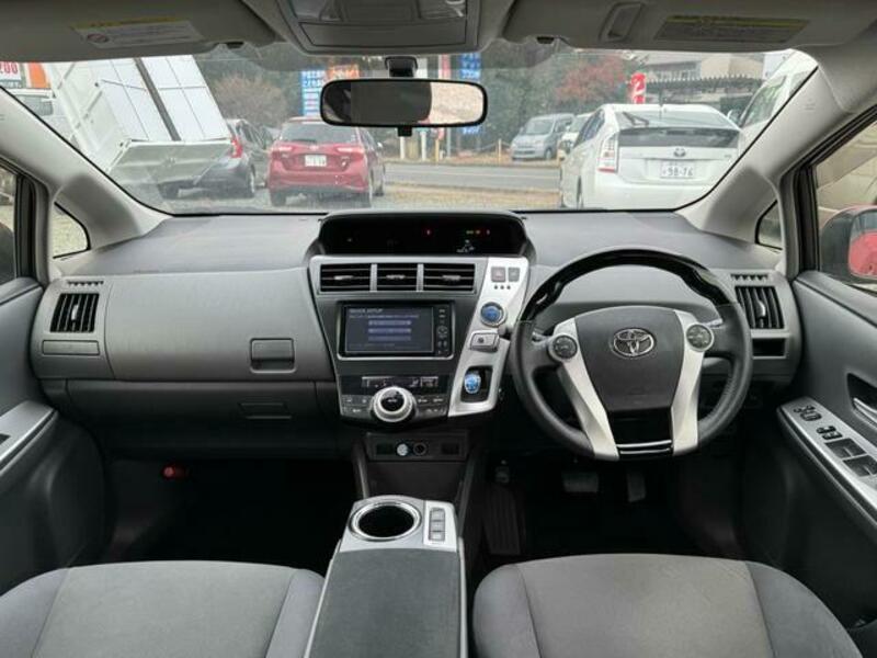 PRIUS ALPHA