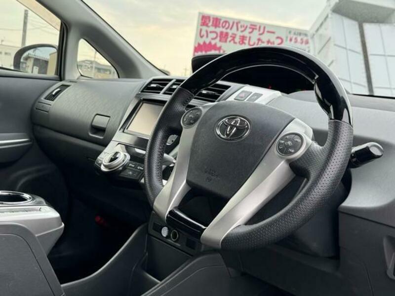 PRIUS ALPHA