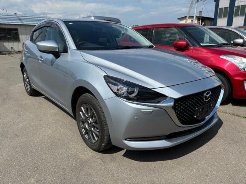 MAZDA2