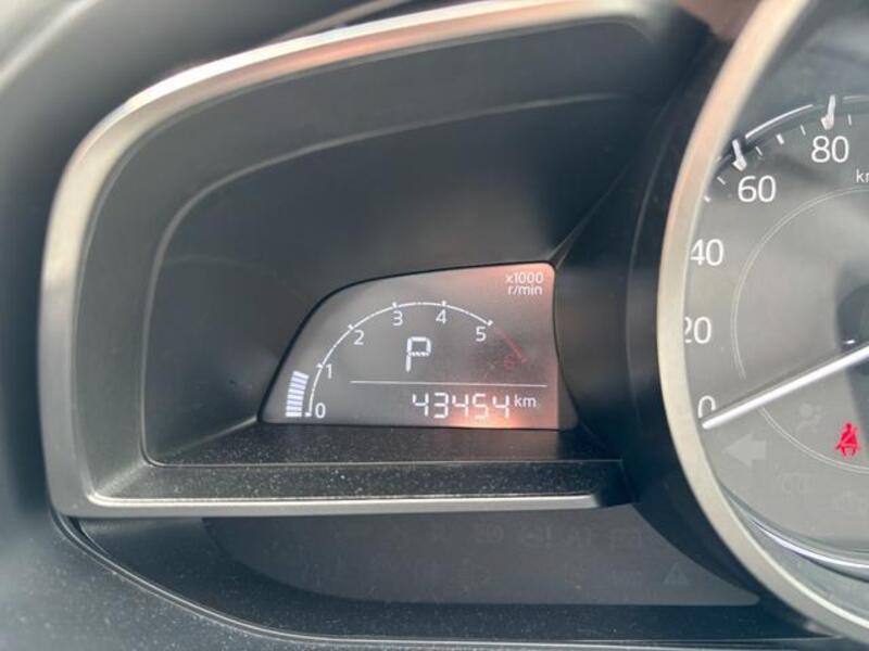 MAZDA2
