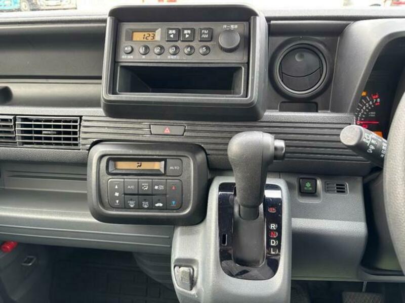 N-VAN