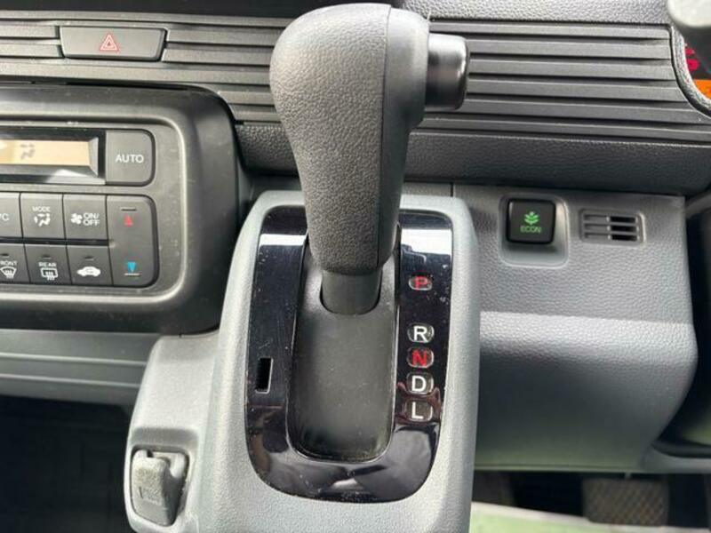 N-VAN