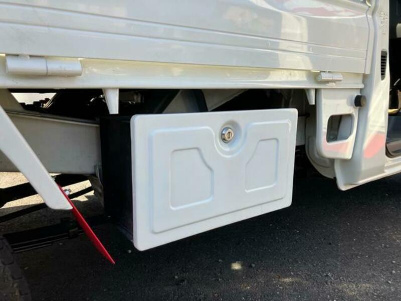 CLIPPER TRUCK